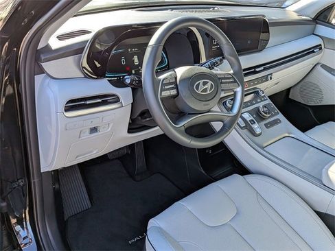 Used 2025 Hyundai Palisade SEL image 13