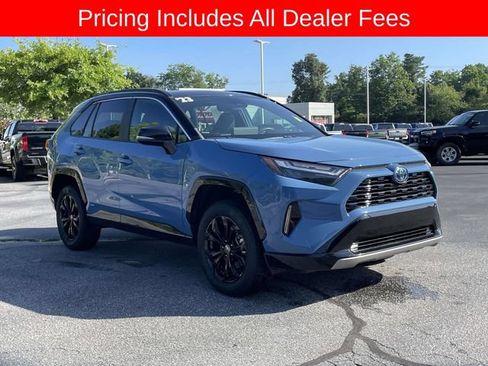 Used 2023 Toyota RAV4 XSE AWD/4WD image 7