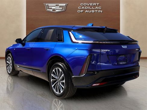 Certified 2025 Cadillac Lyriq Sport image 3