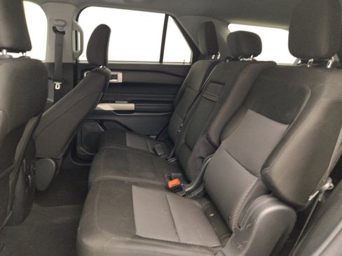 Used 2023 Ford Explorer XLT RWD image 18
