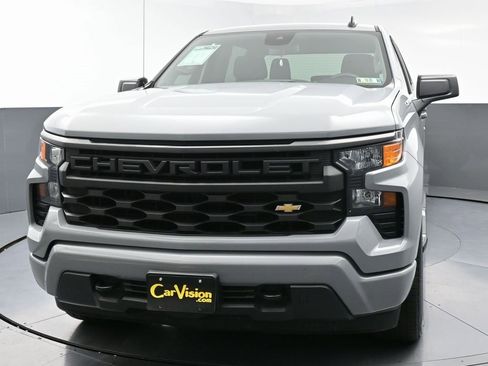 Used 2024 Chevrolet Silverado 1500 Custom image 5