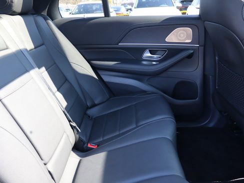 Used 2025 Mercedes-Benz GLE 450e 4MATIC w/ AMG Line Exterior image 14