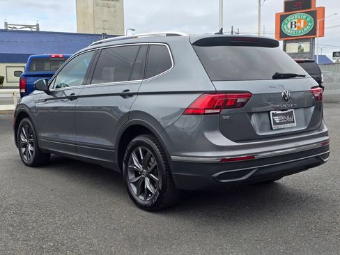 Used 2022 Volkswagen Tiguan SE FWD image 8