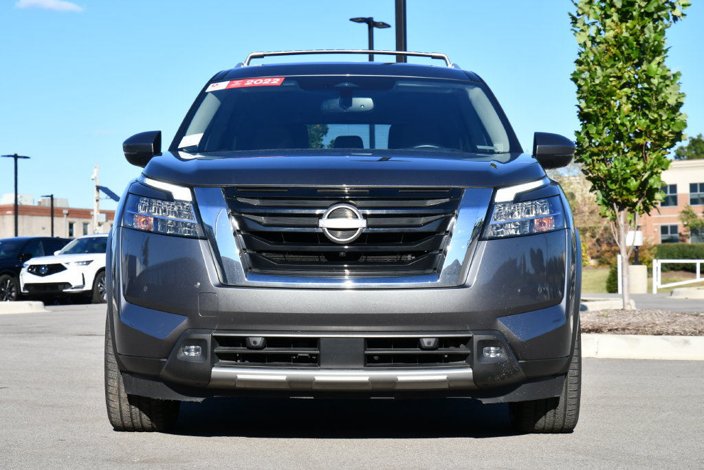 Used 2022 Nissan Pathfinder Platinum w/ Cargo Package AWD/4WD image 4