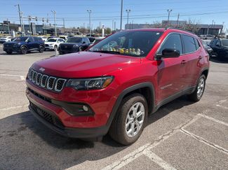 Used 2025 Jeep Compass Latitude video 1