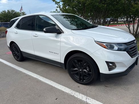 Used 2020 Chevrolet Equinox LT w/ Sport Edition image 2
