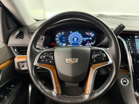 Used 2017 Cadillac Escalade Luxury AWD/4WD image 53
