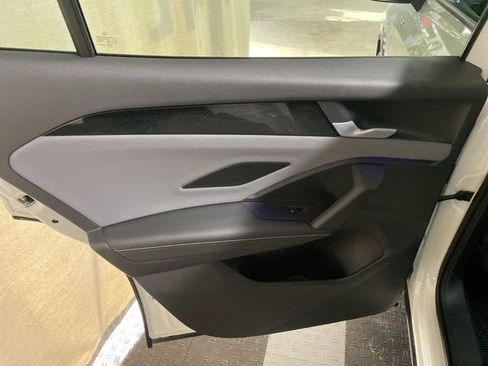 New 2026 Volkswagen Tiguan SE R-Line image 8