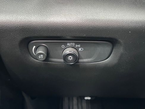 Certified 2023 Chevrolet Traverse RS image 23