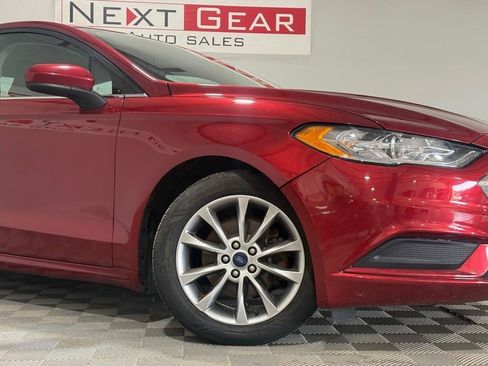 Used 2017 Ford Fusion SE w/ Fusion SE Technology Package FWD image 33