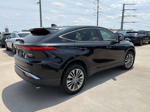 Used 2021 Toyota Venza Limited AWD/4WD image 9