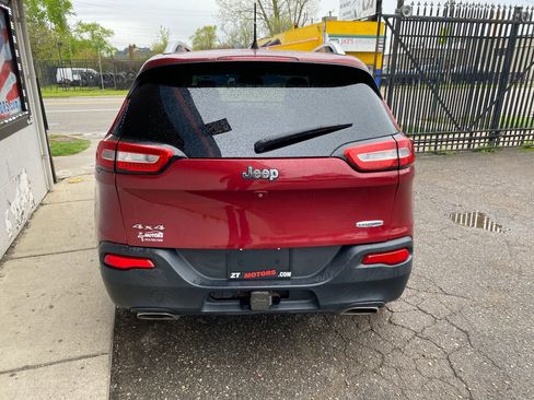 Used 2016 Jeep Cherokee Latitude w/ Trailer Tow Group AWD/4WD image 7
