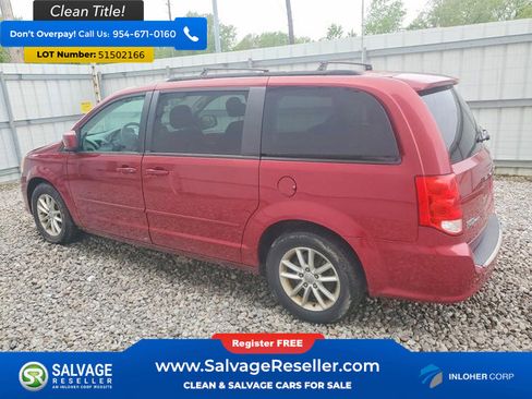 Used 2014 Dodge Grand Caravan SXT FWD image 3