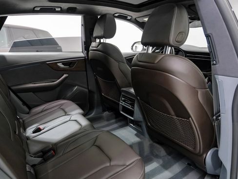 Used 2024 Audi Q8 Prestige image 34