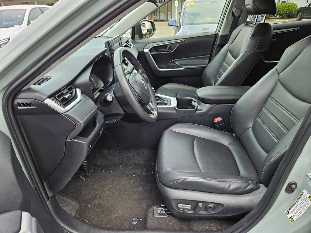 Used 2022 Toyota RAV4 XLE Premium FWD image 19
