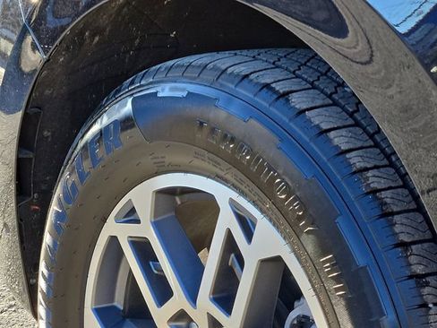 Used 2025 Ford Expedition Active image 10