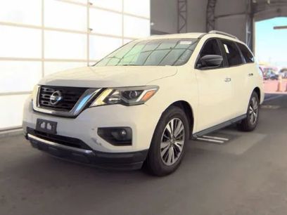 Used 2017 Nissan Pathfinder SV