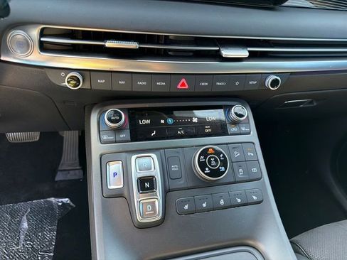 Used 2024 Hyundai Palisade Calligraphy image 31