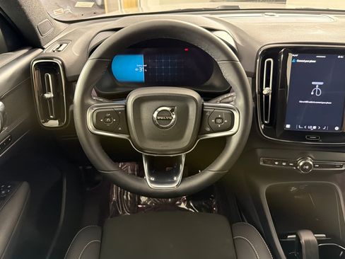 Used 2023 Volvo XC40 Recharge Plus AWD/4WD image 13
