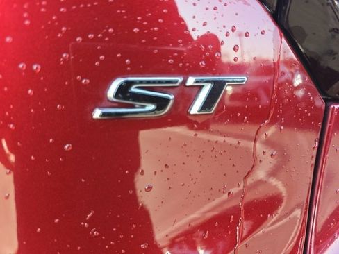 Certified 2023 Buick Encore GX Select w/ Sport Touring Package image 10