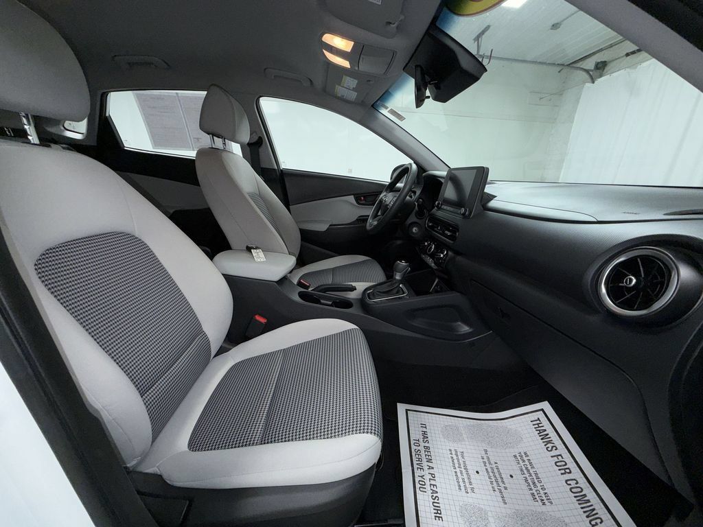 Used 2023 Hyundai Kona SE w/ Cargo Package AWD/4WD image 21