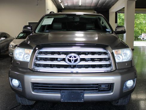 Used 2014 Toyota Sequoia Platinum RWD image 7