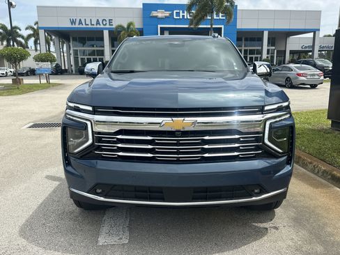 New 2026 Chevrolet Suburban Premier AWD/4WD image 3