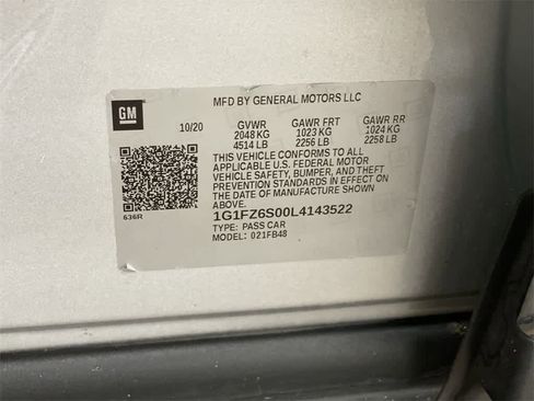 Used 2020 Chevrolet Bolt Premier w/ Infotainment Package image 29