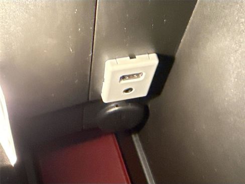 Used 2015 Chevrolet Equinox LT w/ Driver Convenience Package image 33