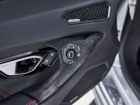 Used 2023 Lamborghini Huracan Tecnica RWD image 32
