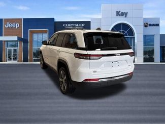 New 2025 Jeep Grand Cherokee Limited w/ Luxury Tech Group II AWD/4WD video 3