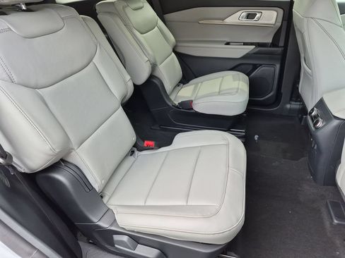 New 2026 Ford Explorer Active AWD/4WD image 20