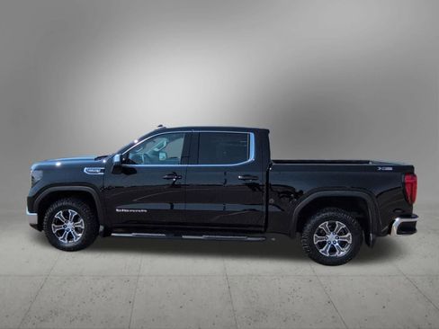 Used 2024 GMC Sierra 1500 SLE w/ Preferred Package image 3