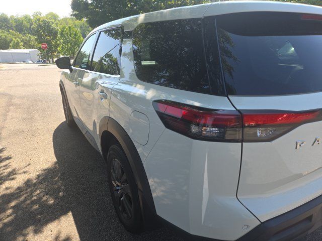 Certified 2024 Nissan Pathfinder S AWD/4WD image 3