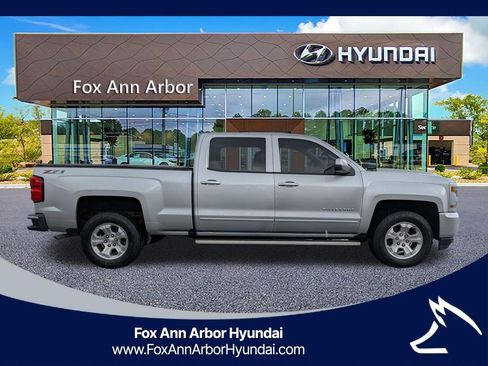 Used 2017 Chevrolet Silverado 1500 LT w/ All Star Edition AWD/4WD image 6