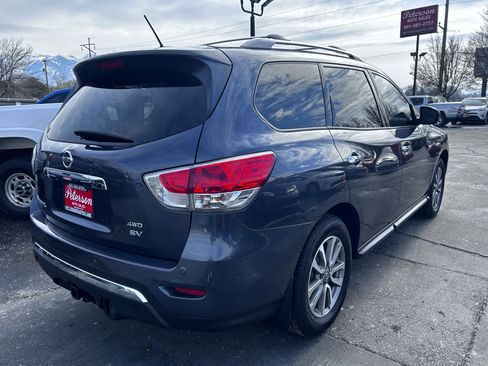 Used 2014 Nissan Pathfinder SV w/ Trailer Tow Package image 7