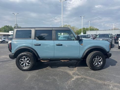 Used 2023 Ford Bronco Badlands AWD/4WD image 7
