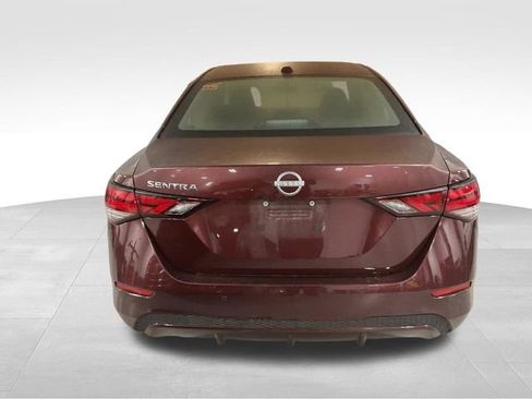 Used 2025 Nissan Sentra SV image 6