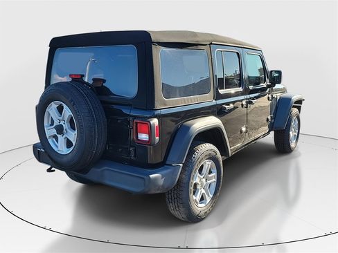 Used 2021 Jeep Wrangler Unlimited Sport image 4