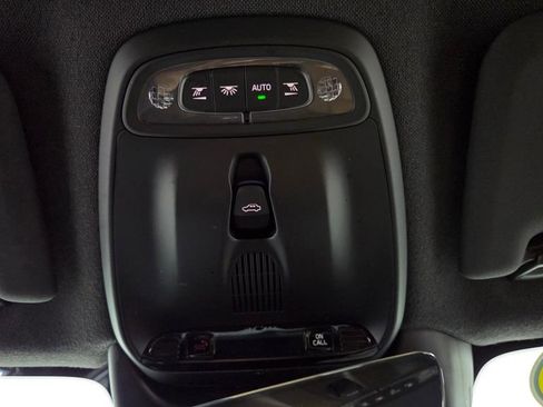 Used 2019 Volvo XC40 T5 Inscription image 27