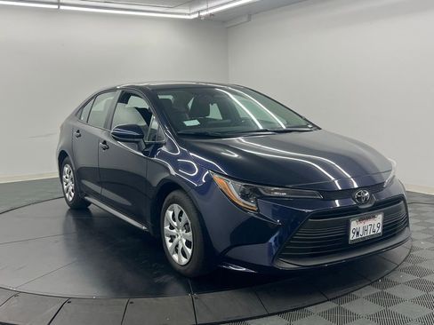Used 2026 Toyota Corolla LE image 2