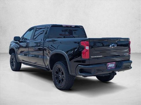 Used 2023 Chevrolet Silverado 1500 ZR2 w/ Technology Package AWD/4WD image 8