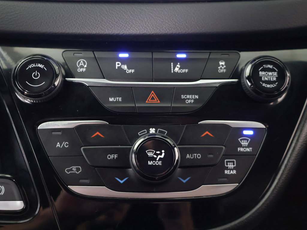 Used 2025 Chrysler Pacifica Select FWD image 52