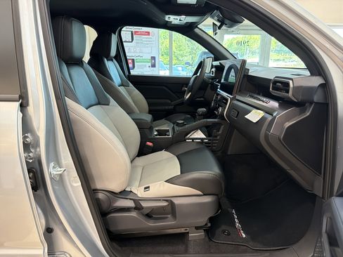 New 2025 Toyota Tacoma TRD Off-Road AWD/4WD image 12