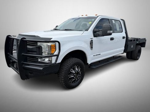 Used 2017 Ford F350 XL w/ Power Equipment Group image 2