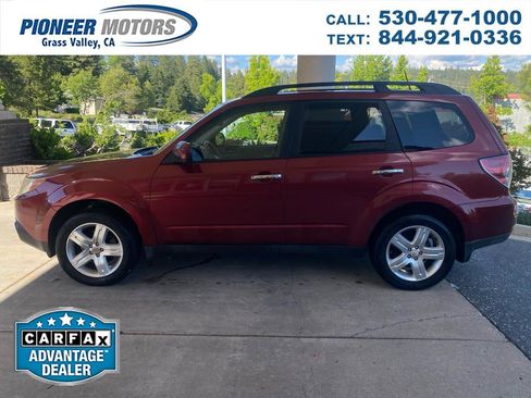 Used 2010 Subaru Forester 2.5X Premium AWD/4WD image 1