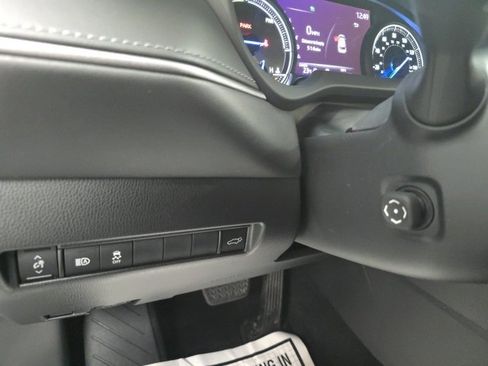 Certified 2021 Toyota Venza XLE image 25