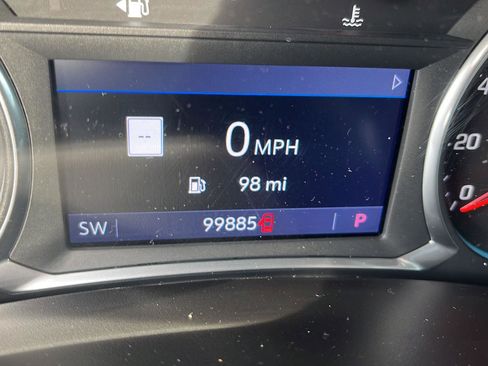 Used 2019 Chevrolet Equinox Premier image 8