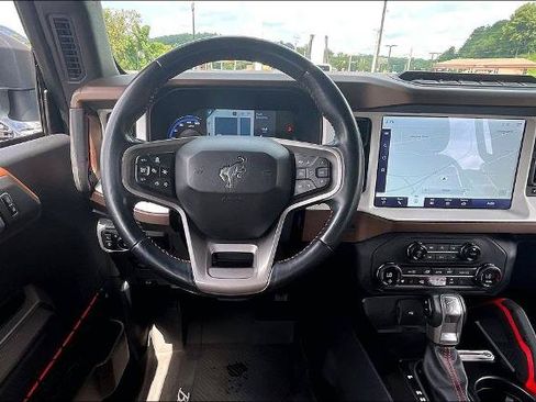 Certified 2023 Ford Bronco Heritage Edition AWD/4WD image 5