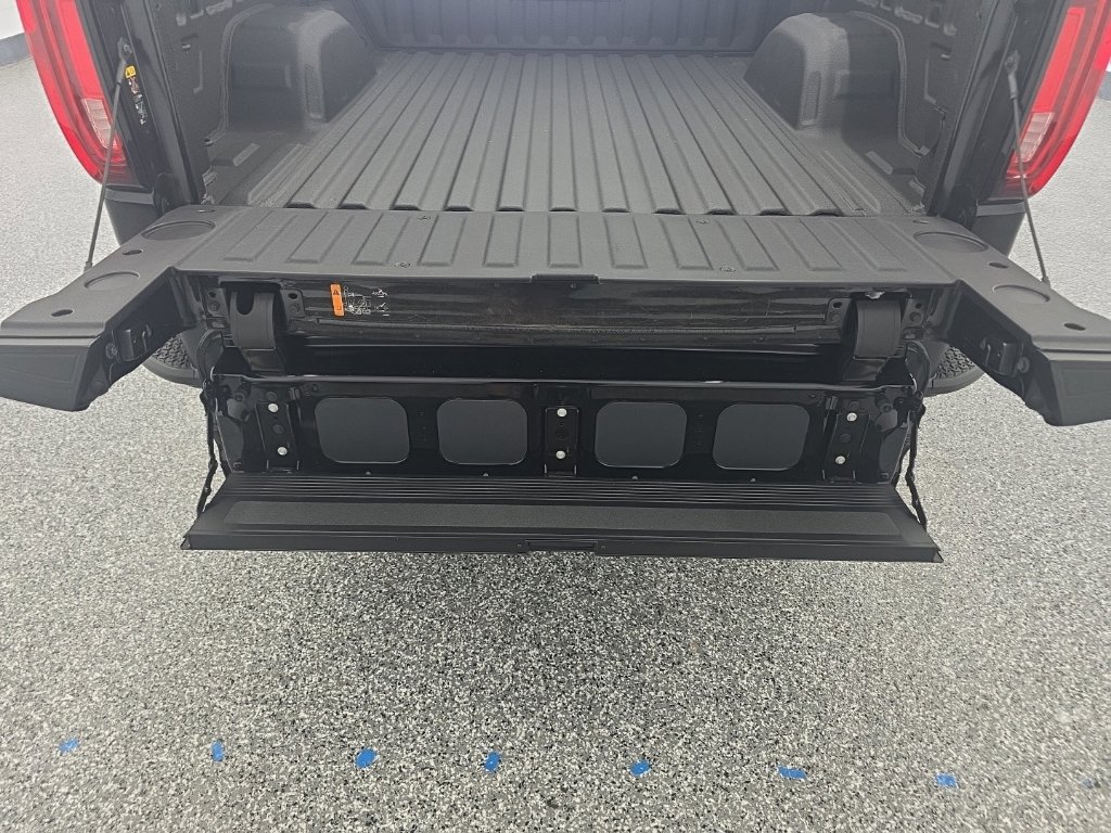 Used 2026 GMC Sierra 1500 AT4 w/ AT4 Premium Package AWD/4WD image 26